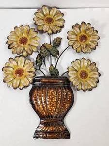 lot 147 image: Metal Flower Bouquet Wall Art