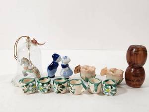 lot 150 image: Mixed Collectible Lot with Ceramic Cups and Figurines