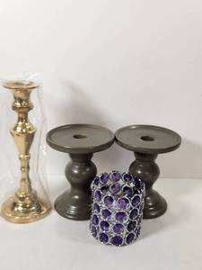 lot 160 image: Decorative Candle Holder Set with Votive