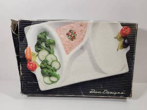 lot 201 image: White Ceramic Sectioned Serving Tray with Vegetable Design