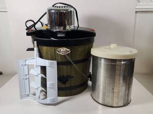 lot 216 image: Montgomery Ward Electric Ice Cream Maker Model 5746 With Manual
