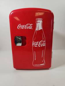 lot 217 image: Coca-Cola Mini Refrigerator