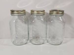 lot 223 image: Moms Mason Jar Set with Metal Lids 3 Cup
