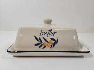 lot 258 image: Ceramic Butter Dish with Floral Design