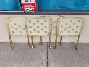 lot 270 image: Mid-Century Modern Folding TV Tray Tables Set of 4