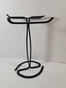 lot 286 image: Free Standing Towel Rack