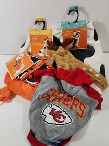 lot 309 image: Pet Halloween Costume Collection with Kansas City Chiefs Outfit