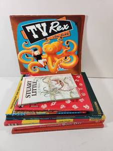 lot 340 image: Childrens Picture Books Collection with TV Rex