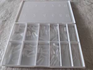 lot 2529 image: WELLQUINN False Nails Kit with Organized Storage Box