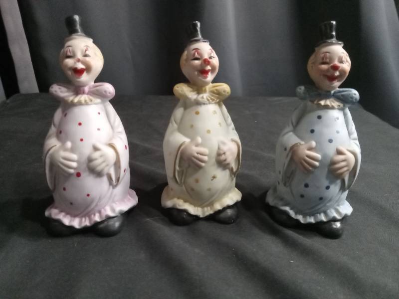 lot 3987 image: Mid-Century Ceramic Clown Figurines Set