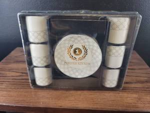 lot 4372 image: Prestige Kitchen Tea Cup and Saucer Set with Gold Crosshatch Pattern