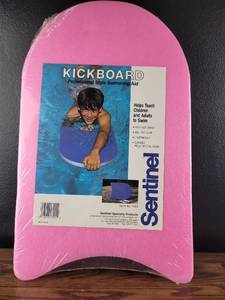 lot 4398 image: Pink Foam Swimming Kickboard