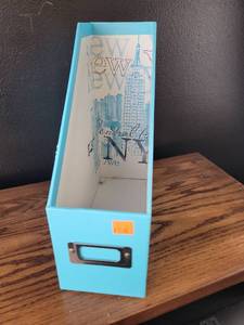 lot 4303 image: Turquoise Magazine File Holder with Metal Label Frame