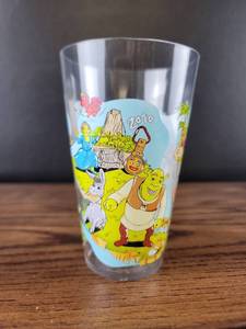 lot 4319 image: McDonalds Shrek Collectors Edition plastis glass with Original Bag