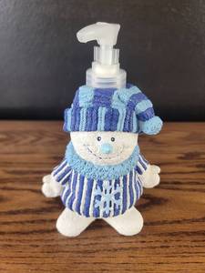 lot 4323 image: Snowman Soap Dispenser with Blue Winter Hat and Scarf