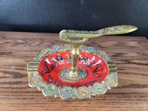lot 4326 image: Jerusalem Brass Oil Lamp with Religious Motifs