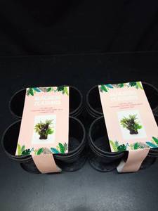 lot 1070 image: Stacking Planters with Drainage Tray Set - Retail $12