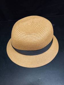 lot 1145 image: Womens Straw Fedora Hat with Black Ribbon Band - Retail $15