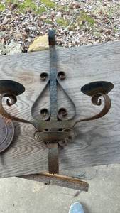 lot 2704 image: Decorative Iron Wall Sconce