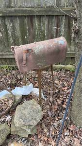 lot 2709 image: Rural Metal Mailbox on Stand