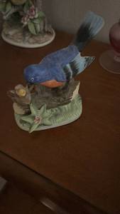 lot 2723 image: Eastern Bluebird Porcelain Figurine