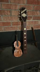 lot 2735 image: Cremona Harmony VI Violin neck