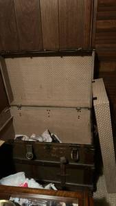 Antique Large steamer trunk with insert