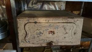 lot 8735 image: Early 1900s Wooden Ice Box