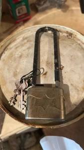 lot 8746 image: Metal Padlock with Original Keys