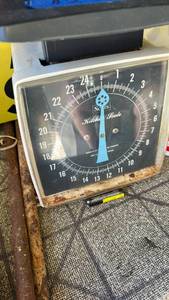 lot 8750 image: Kitchen Scale by Sears
