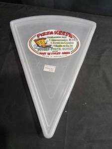 lot 4122 image: Pizza Keepa Plastic Pizza Slice Storage Container