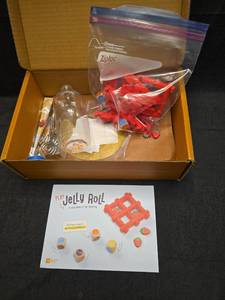 lot 3718 image: Jelly Roll Dice Game Complete Set