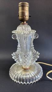 lot 47 image: Art Deco Boudoir Lamp