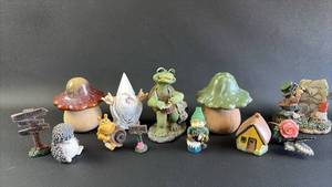 lot 51 image: Fairy Garden Figurine Collection