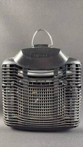 lot 82 image: Stinger Bug Zapper Model FP15 - Works