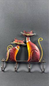 lot 88 image: Metal Cat Wall Hook Rack with 4 Hooks