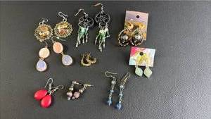 lot 99 image: Mixed Style Earrings Collection Lot (9 Pair)
