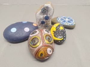 lot 106 image: Adorable Painted Rocks