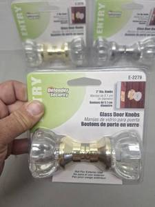 lot 118 image: Defender Security Crystal Glass Door Knobs Set