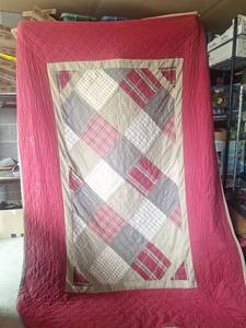 lot 129 image: Woolrich Home Patchwork Quilt with Red Border, 60 Inches Wide