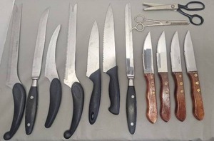 lot 131 image: Mixed Kitchen Knife and Scissor Collection