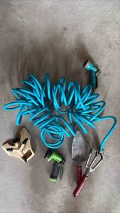 lot 139 image: Garden Tool and Hose Set with Spray Nozzles