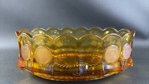 lot 161 image: Beautiful 7.5 inch Fostoria amber Centerpiece Bowl - 1976 Bicentennial