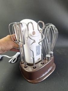 lot 182 image: DmofwHi Hand Mixer with Beaters and Storage Stand