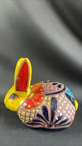 lot 222 image: Talavera Mexican Pottery Rabbit Figurine - Approx 8