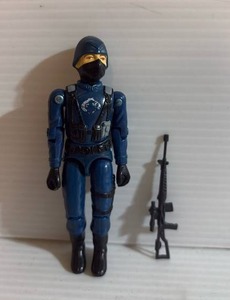 lot 10 image: G.I. Joe Cobra Officer action figure from 1983 with Weapon.