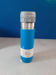 lot 77 image: Stanley Quick-Flip Go Bottle Blue Stainless Steel Water Bottle 24oz - Retail $25