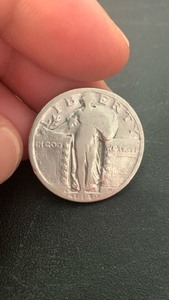 lot 4 image: 1929 Standing Liberty Quarter Silver Coin 90% Silver