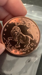 lot 10 image: 1 oz 999 Fine Copper Round Leo Design Zodiac Sign