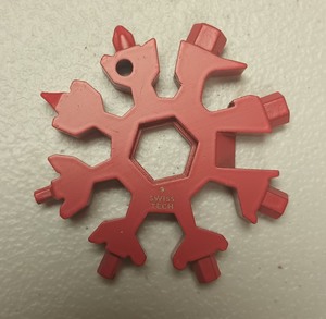 lot 111 image: Swiss Tech 18-in-1 Snowflake Multi-Tool Red 2 Piece Set